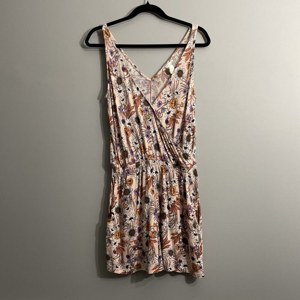 H&M Women’s Summer Feminine Floral Sleeveless V-Neck Romper Size Small